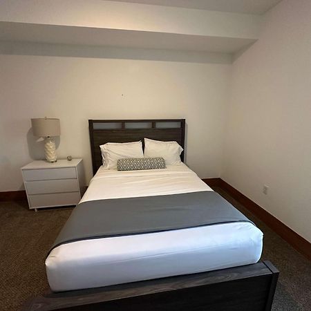 2Br Suite At The Grand Castle Pool Gym & Parking 그랜드빌 외부 사진