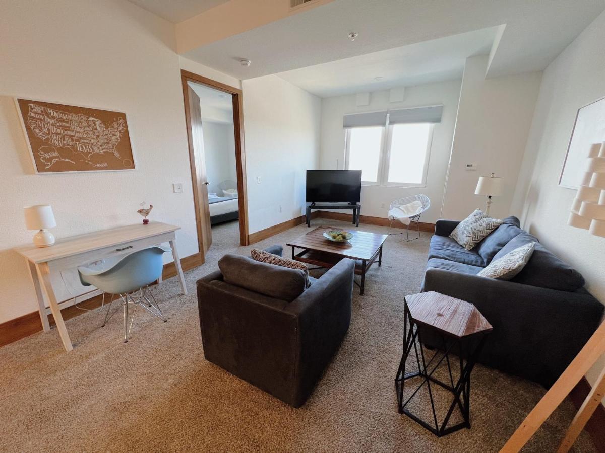 2Br Suite At The Grand Castle Pool Gym & Parking 그랜드빌 외부 사진
